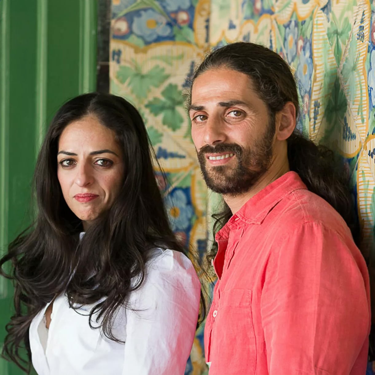 Selma-and-Sofiane_W2000_Mcrop_upscale1_autoformat-compress_CZ1_I1_P50-50_ratio